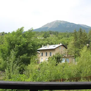 https://appartement-au-calme-a-deux-pas-du-plan-d-eau.fr-provencehotel.com