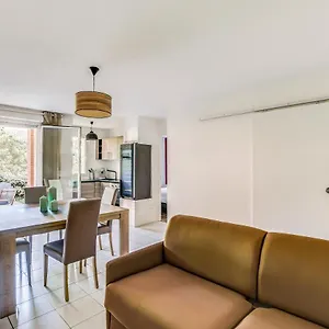 https://t2-jardinet-avec-piscine-parking-et-tennis.midi-pyreneeshotels.com